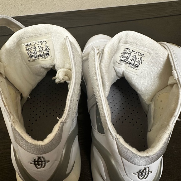 Nike Air Zoom Huarache 2K5 Kobe 6 Men\'s Size 11 White 310850-11 main image 5